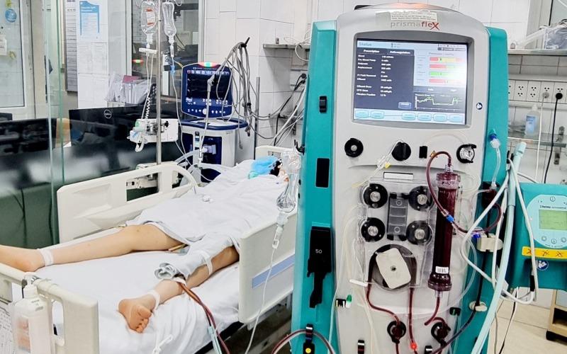 Người phụ nữ trẻ phải cấp cứu sau khi ăn một viên kẹo-1