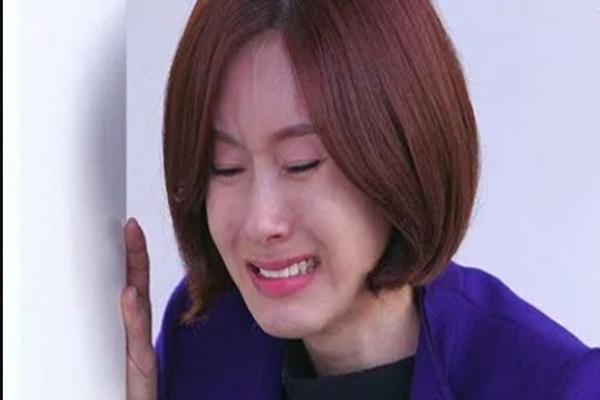 Chưa kịp vui sướng thì lộ bí mật đằng sau những món quà chồng tặng sau mỗi lần đi công tác-1