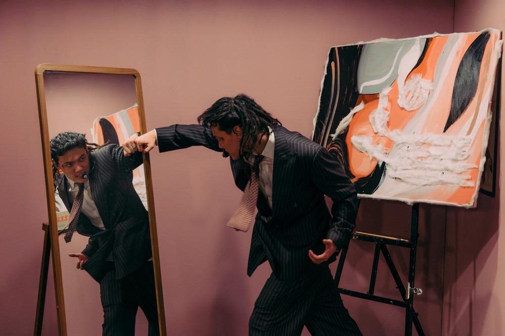 Anh trai say hi: Anh Tú bị bỏng, Isaac sụt gần 5kg, Hieuthuhai cởi áo khoe thân-10