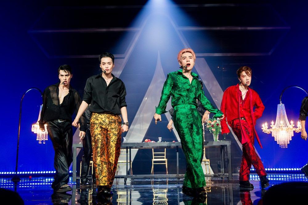 Anh trai say hi: Anh Tú bị bỏng, Isaac sụt gần 5kg, Hieuthuhai cởi áo khoe thân-6