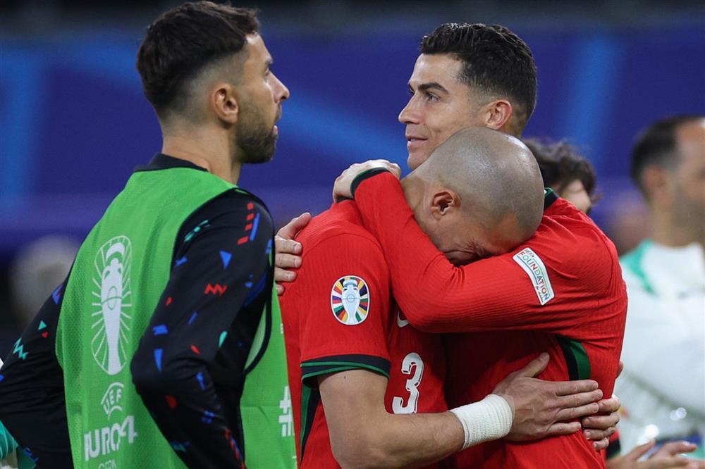 EURO 2024: Nước mắt Pepe và thất vọng Ronaldo-1