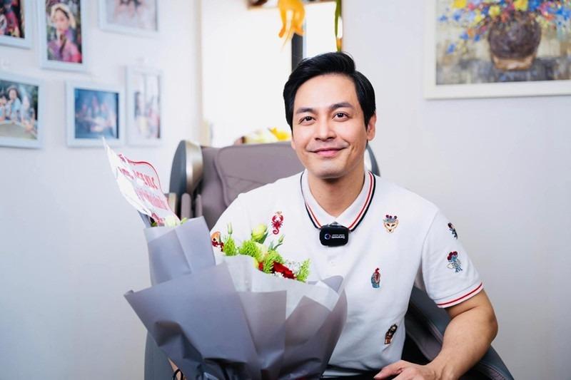 Từng cạo đầu xuất gia gieo duyên, MC Phan Anh giờ ra sao
