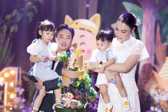 Tiệc sinh nhật cậu ấm - cô chiêu sao Việt: Lý Hải Minh Hà bao năm không mất tiền, Cường Đô La dựng hẳn vườn cổ tích-8