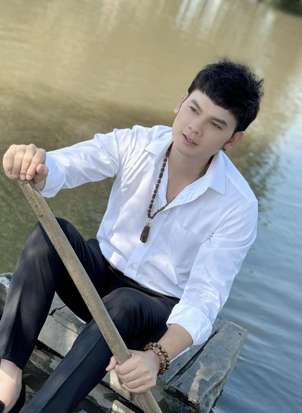 NSƯT cải lương điển trai nổi tiếng thập niên 90 giờ sống ra sao ở xứ người?-1