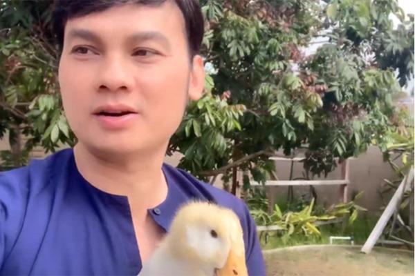 NSƯT cải lương điển trai nổi tiếng thập niên 90 giờ sống ra sao ở xứ người?-6