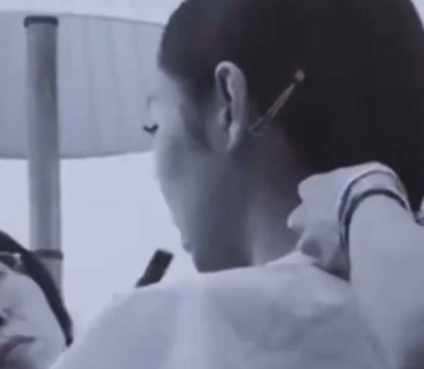 Jennie (BlackPink) hút thuốc-1