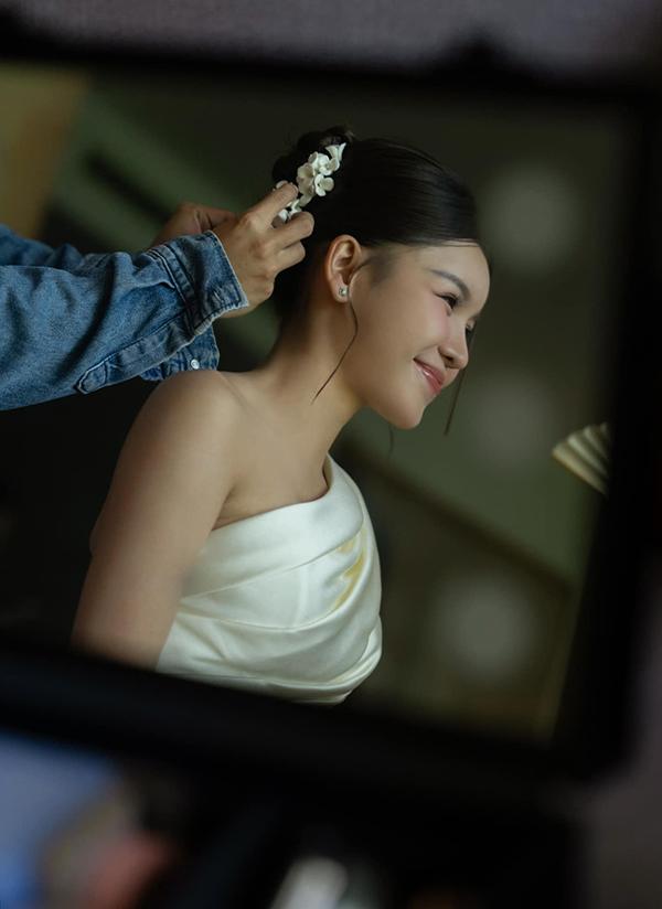 Hình ảnh hiếm hoi trong đám cưới đẹp như mơ của thủ môn Đặng Văn Lâm và vợ hot girl hơn tuổi-3