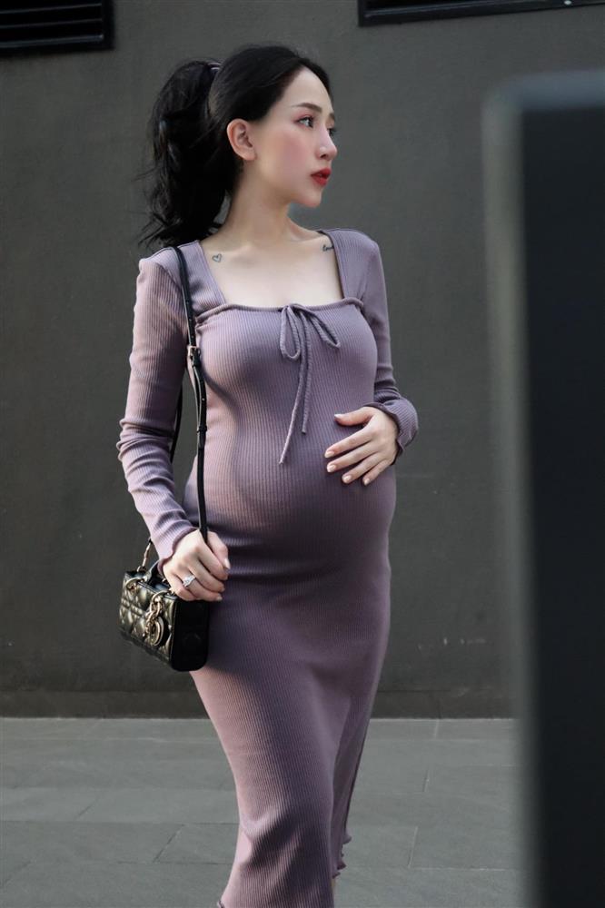 Joyce Phạm khoe ảnh mang thai lần 3, sắc vóc mẹ bầu gen Z gây chú ý-5