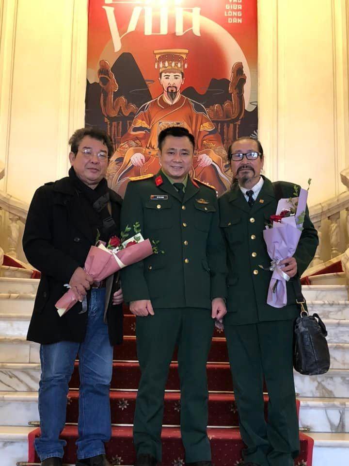 NSND trẻ nhất thiên đình: Là con trai NSƯT kỳ cựu, 2 lần đò mới viên mãn, U50 làm bố bỉm chăm 3 con-2