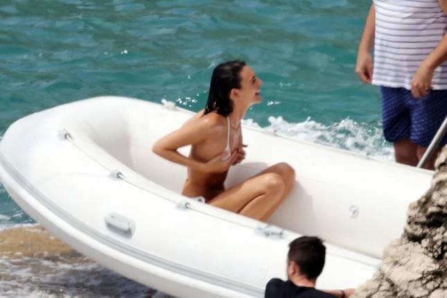 Hậu trường quay quảng cáo của bạn gái Leonardo DiCaprio-4