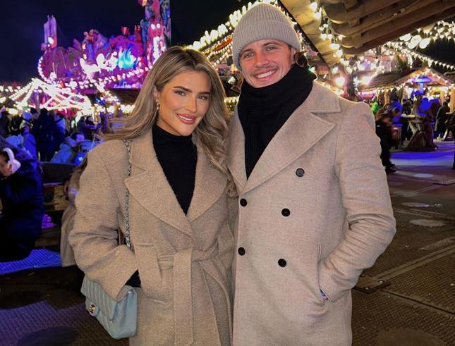 Nhan sắc vạn người mê của bạn gái tuyển thủ Anh-1