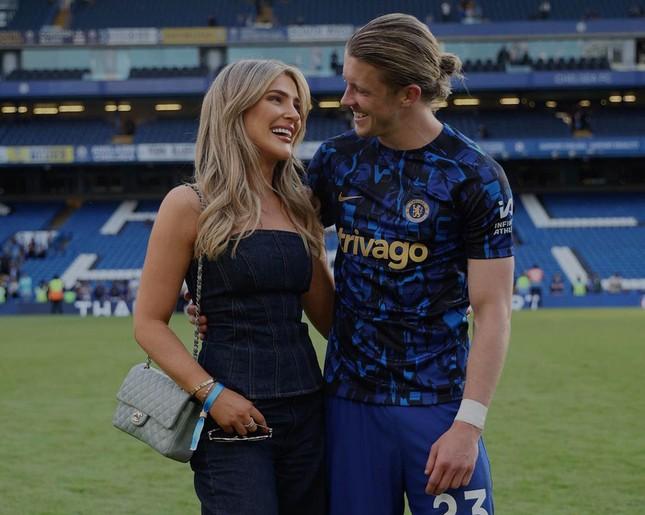 Nhan sắc vạn người mê của bạn gái tuyển thủ Anh-2