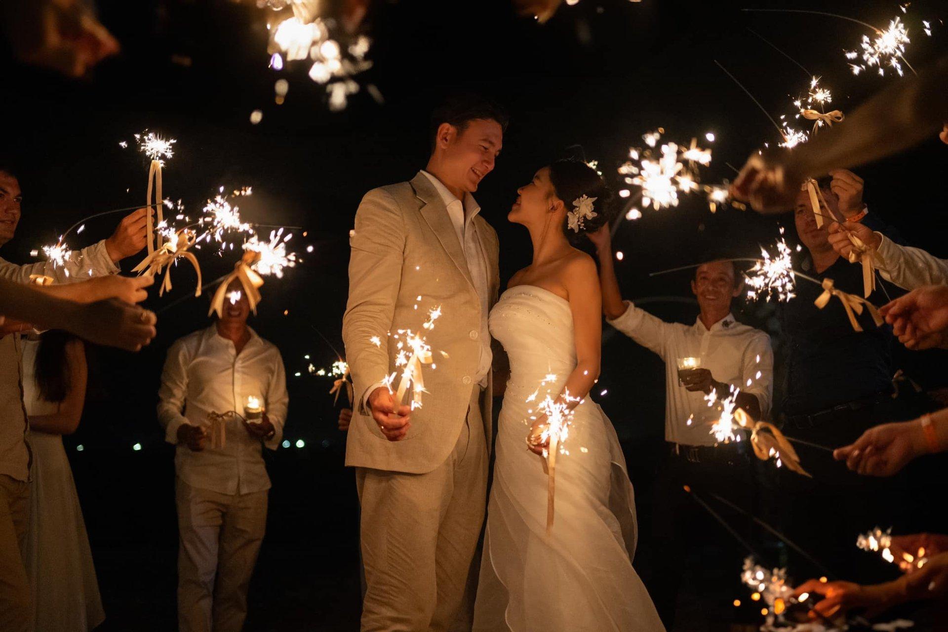 Ảnh cưới đẹp như mơ giờ mới tiết lộ của Đặng Văn Lâm-10