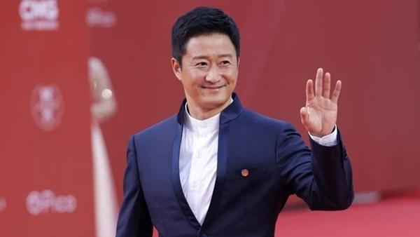 Bị hỏi liệu có đánh thắng Ngô Kinh, Thành Long tuyên bố một câu xanh rờn-2