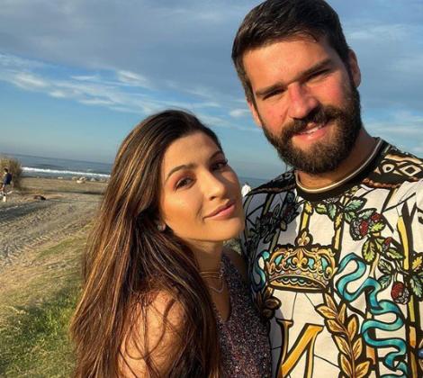 Chân dung dàn WAGs của loạt thủ thành đắt giá đến Euro 2024 tranh hùng: Nhan sắc rực rỡ, body 0% mỡ thừa-5