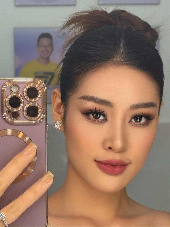 Hoa hậu Khánh Vân lộ bụng lùm lùm-2