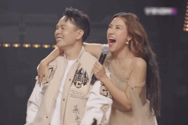 Nghệ sĩ ôm nhau khóc khi bị loại ở show Anh trai-2