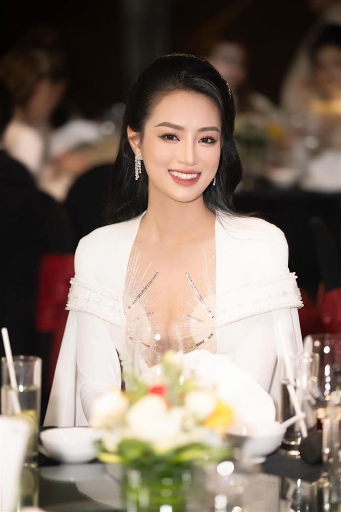 Nhan sắc ngọt ngào của Bùi Khánh Linh - Á hậu bị ngó lơ ở show hẹn hò-6