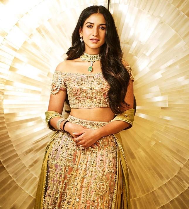 Trang phục cưới bằng vàng của con trai tỷ phú giàu nhất châu Á-3