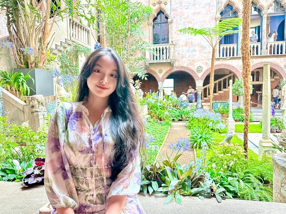 Nhan sắc trong veo tuổi 16 của nhóc tỳ đáng yêu trong Bố Ơi! Mình Đi Đâu Thế?-11