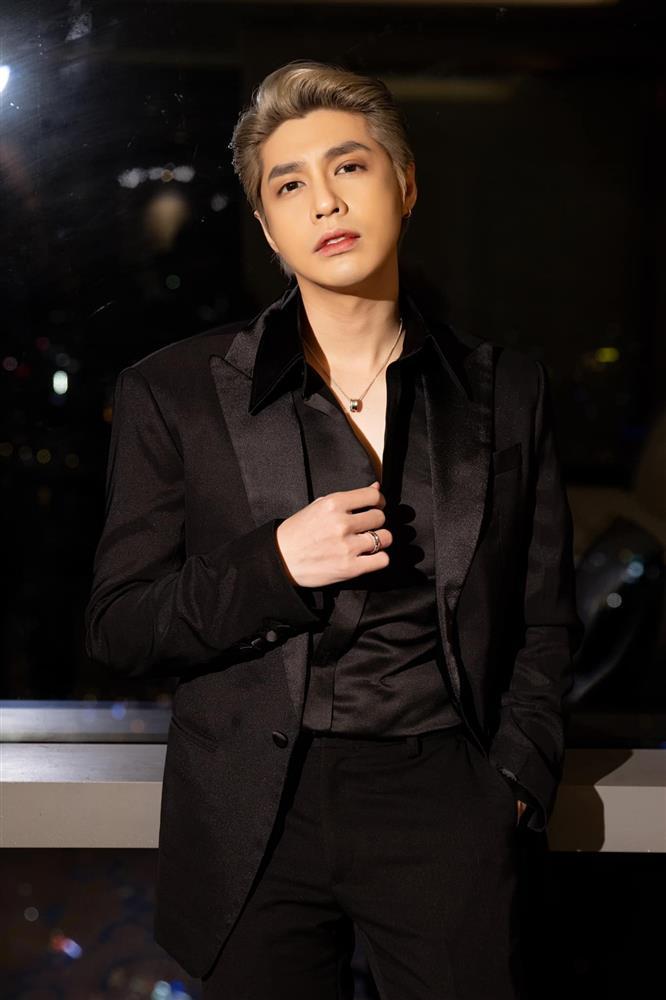 Một ca sĩ nổi tiếng: Trong showbiz này, dù hoạt ngôn, loạn ngôn đến đâu thì sự thật cũng sẽ lòi ra hết-1