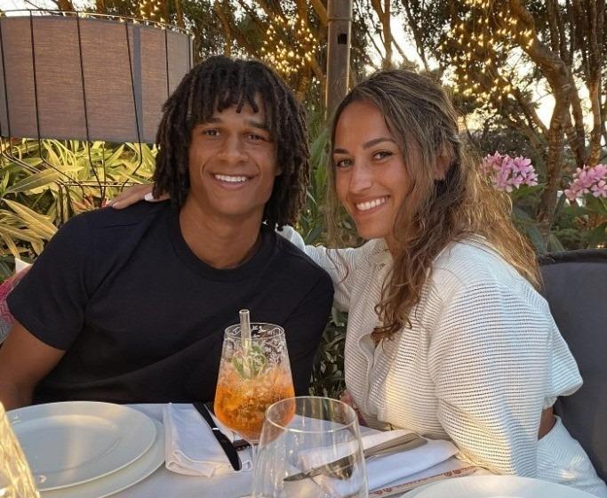 Dàn WAGs nóng bỏng, giỏi kiếm tiền của tuyển Hà Lan-2