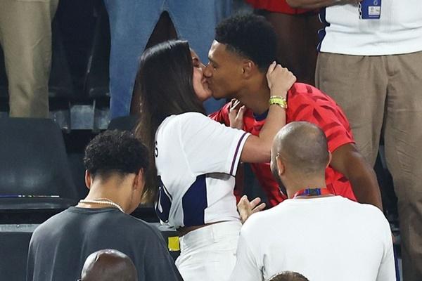 Premier League hấp dẫn nhất hành tinh, vì sao tuyển Anh chưa từng vô địch EURO?-6