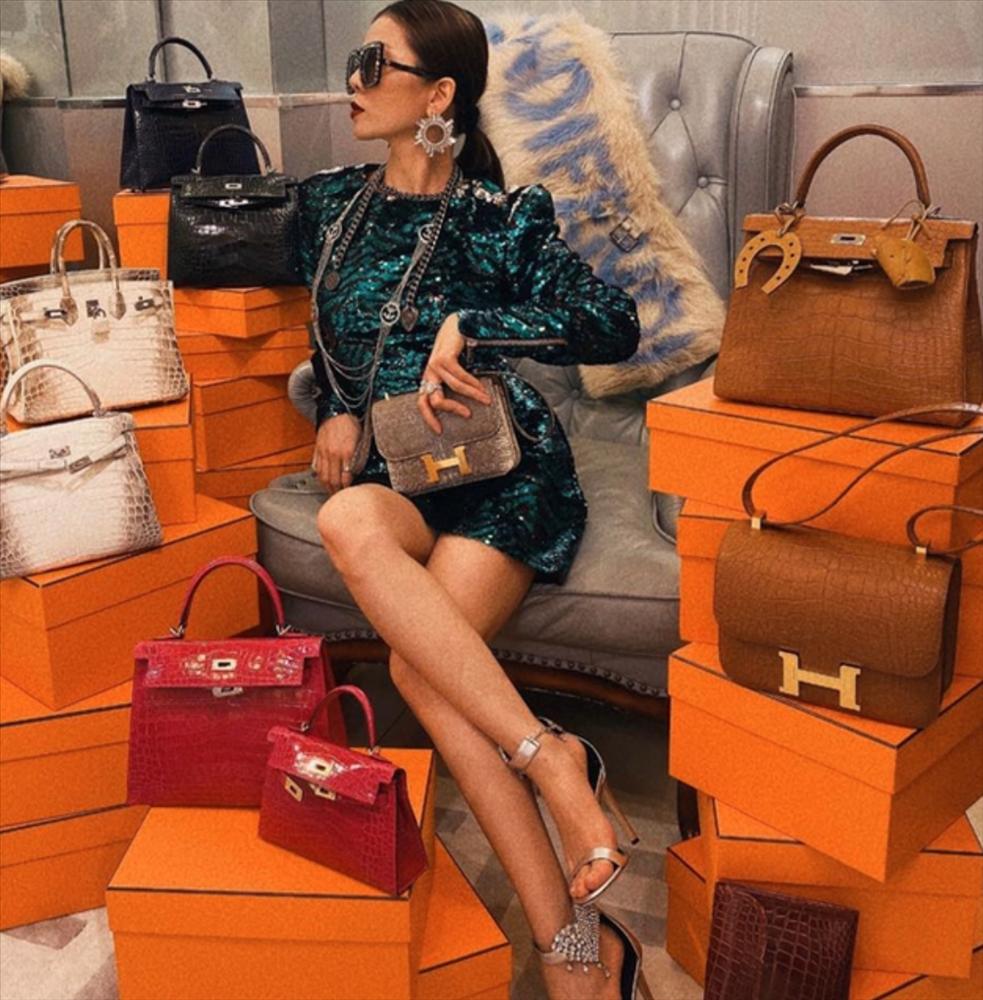 Lệ Quyên flex biệt thự triệu đô ở Mỹ: Tivi bằng nửa cái tường-6