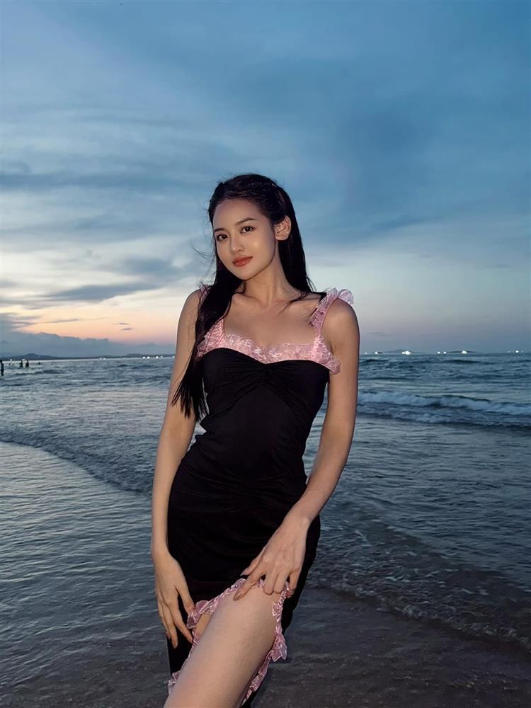 Dàn mỹ nhân Bộ Tứ 10A8 sau 15 năm: Người lui về ở ẩn, người vẫn miệt mài đóng phim, nhan sắc đặc biệt gây chú ý-3