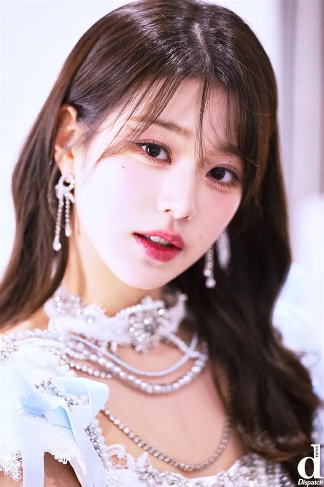 Dispatch tung ảnh gây sốc của công chúa Kpop-3