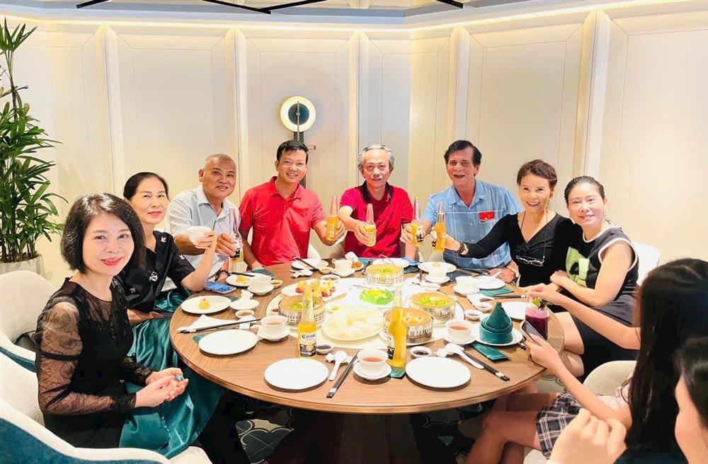 Bố mẹ Hồ Ngọc Hà: Thời trẻ đẹp như minh tinh điện ảnh, U70 vẫn xưng anh - em ngọt xớt-6