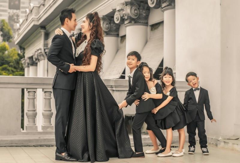 2 sao nam Việt lấy vợ là người nổi tiếng kém 17 tuổi: Ai cũng giàu khủng, hạnh phúc chứng tỏ tuổi tác chỉ là con số-6