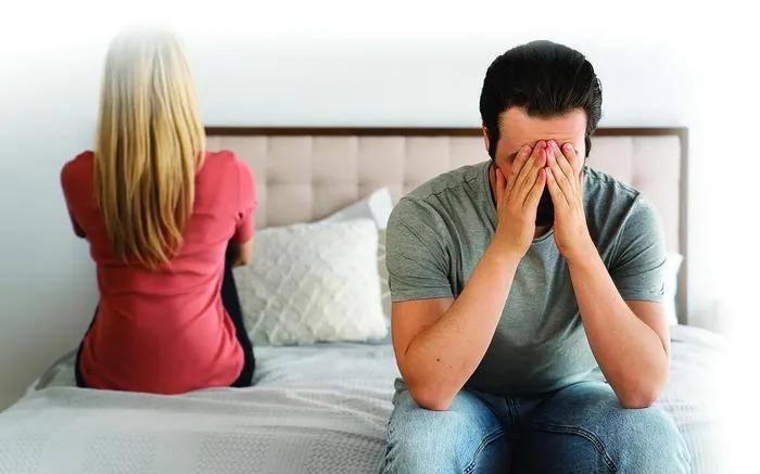 Vợ chồng xem nhau như người vô hình-1