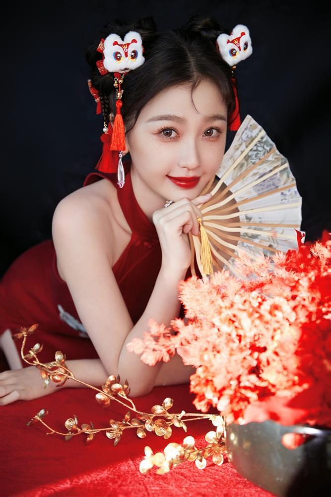 Vận đỏ như son kể từ ngày mai (15/7/2024), 3 con giáp trở thành cỗ máy kiếm tiền, tài lộc đổ ào ào về túi, sự nghiệp thăng tiến-1