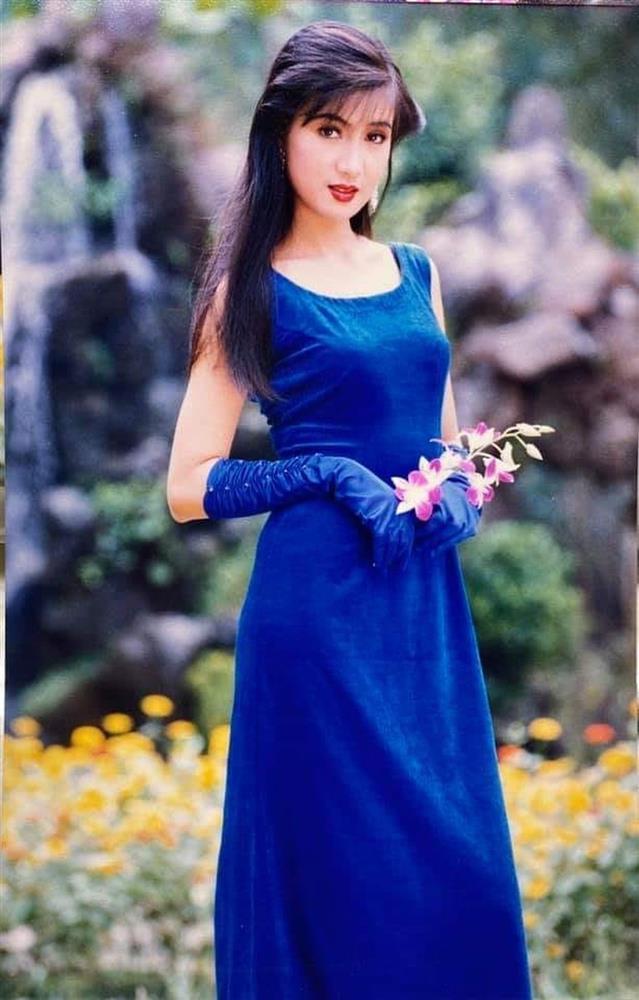 Nữ hoàng ảnh lịch từng suýt bị huỷ nhan sắc vì tai nạn, U60 ngày càng mặn mà, thích chơi tóc màu như gen Z-2