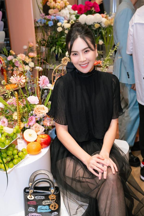 MC Mai Ngọc có làn da căng mọng ở tuổi 34 nhờ thói quen hàng ngày ít ai biết-2