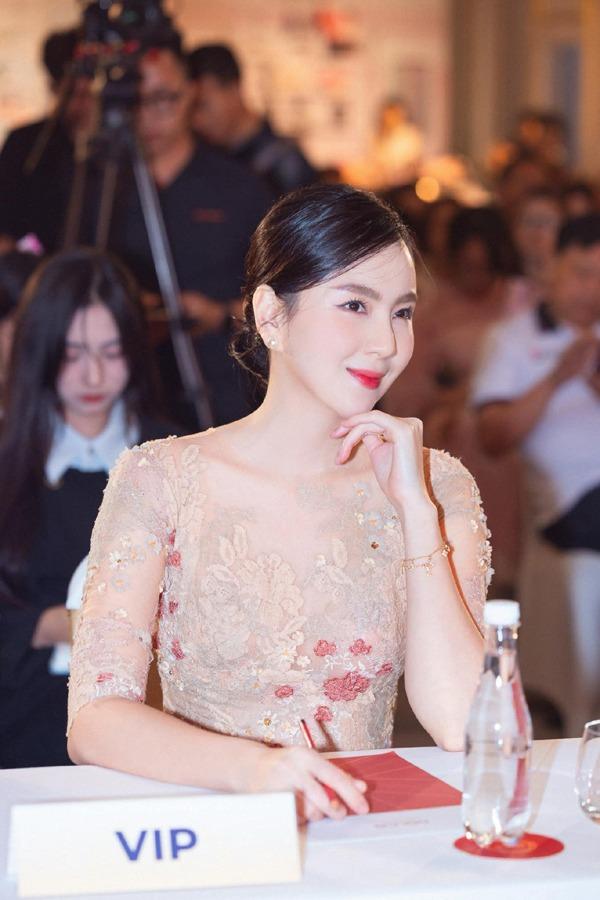 MC Mai Ngọc có làn da căng mọng ở tuổi 34 nhờ thói quen hàng ngày ít ai biết-8