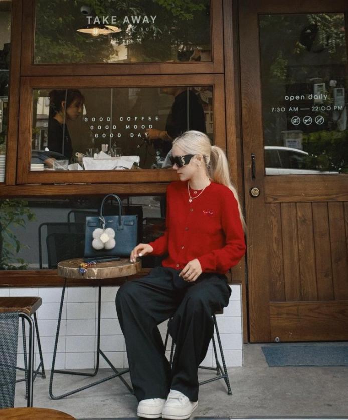 Phương Linh và Phương Ly, giống nhau như chị em sinh đôi nhưng gu ăn mặc khác xa ở độ tuổi U40-3