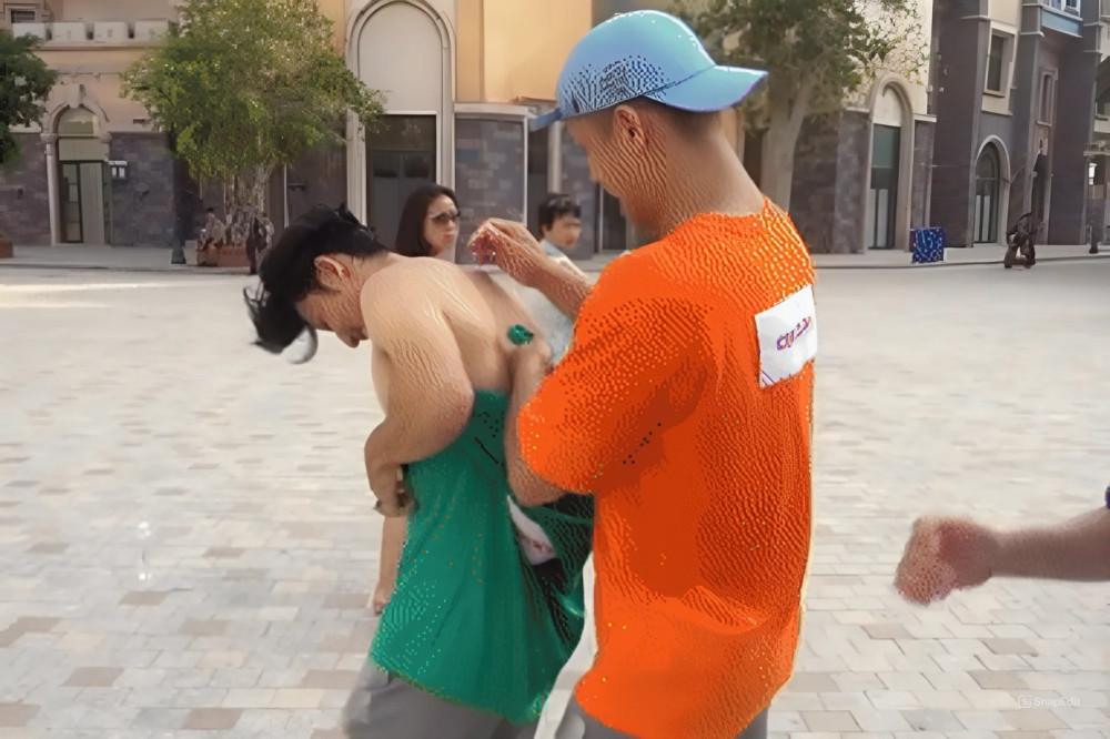 Lột đồ sao Việt trên truyền hình: Ranh giới giữa hài hước và phản cảm-5