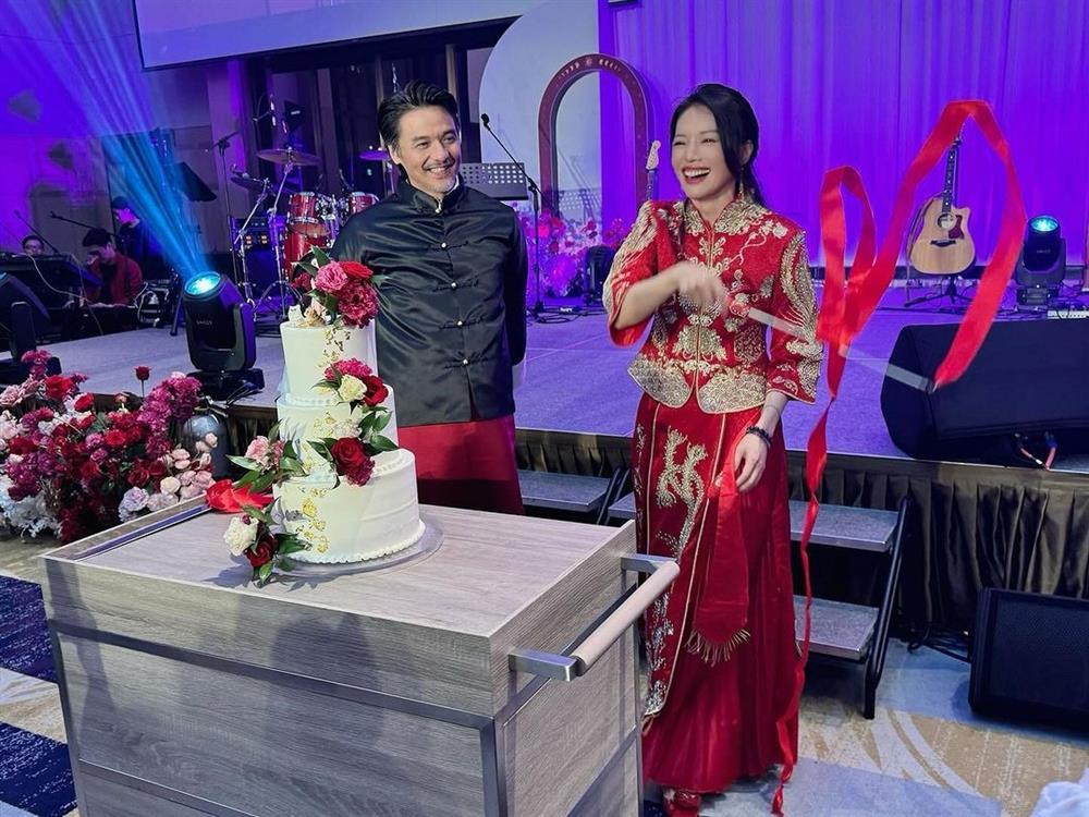 Thư Kỳ: Từ diễn viên phim khiêu dâm thành ngôi sao nổi tiếng, hạnh phúc tuổi 48-9