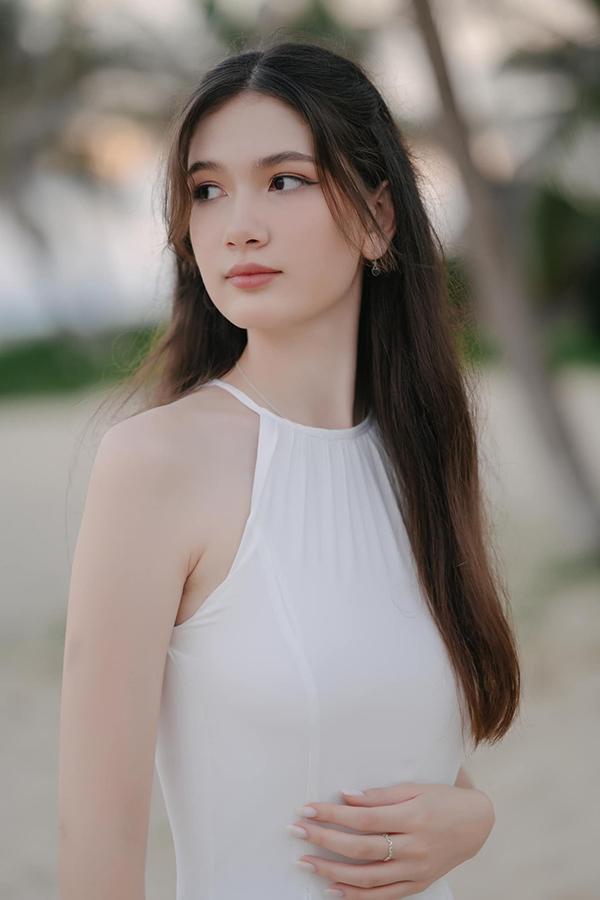 Em gái thủ môn Đặng Văn Lâm: Theo nghiệp múa, nhan sắc ngọt ngào ở tuổi 17-1