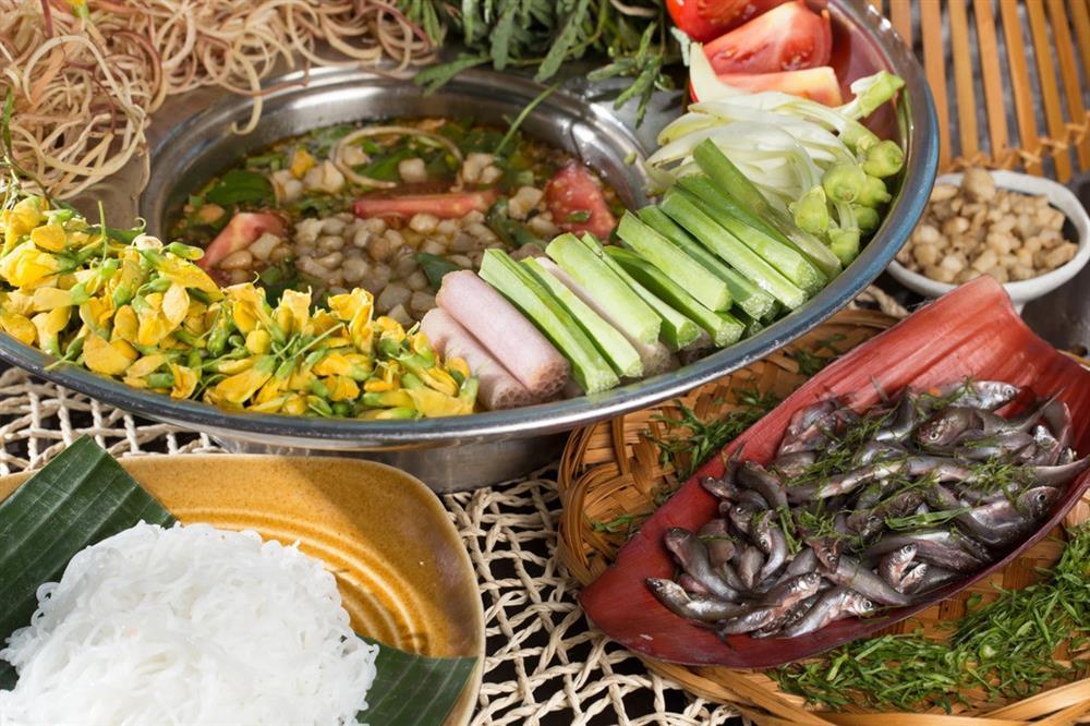 Canh chua cá, lẩu cá linh lọt top món ngon nhất thế giới-3