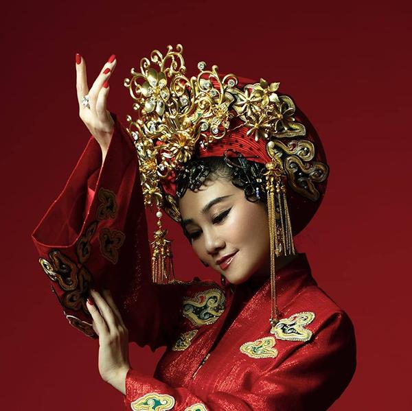 Đời thực của nữ NSND cải lương tài sắc: U50 độc thân, không gặp áp lực lấy chồng-3