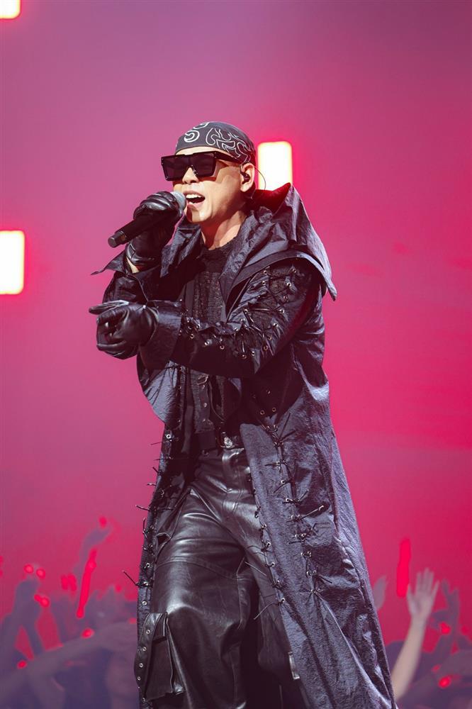 Phan Đinh Tùng mổ đầu gối 2 lần, gặp khó khăn khi tập nhảy-5