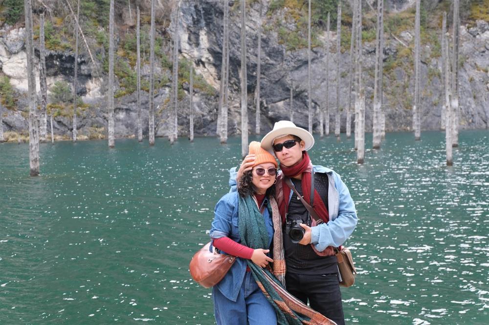 Cặp đôi ở TPHCM tiết lộ lí do 10 năm không nhà, không xe, dành tiền xê dịch-2