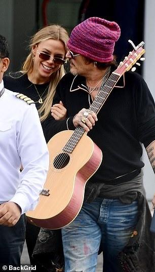 Nhan sắc bạn gái kém 33 tuổi của Johnny Depp-3