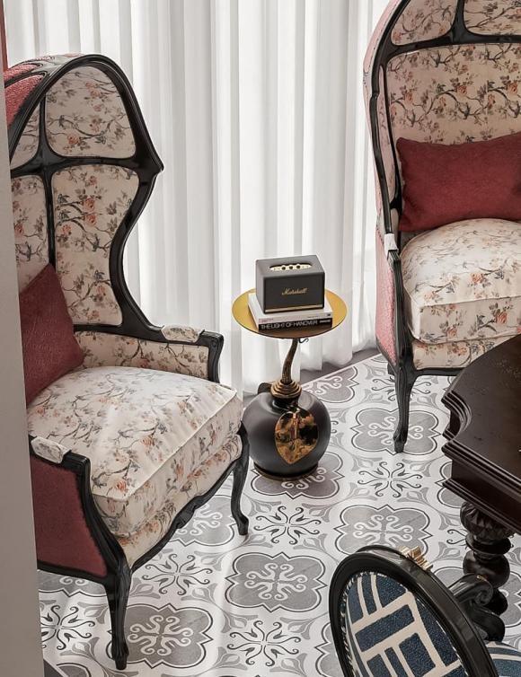 Bạn gái cũ Trấn Thành khoe nhan sắc khác lạ, cô hiện sống trong cơ ngơi ra sao?-12