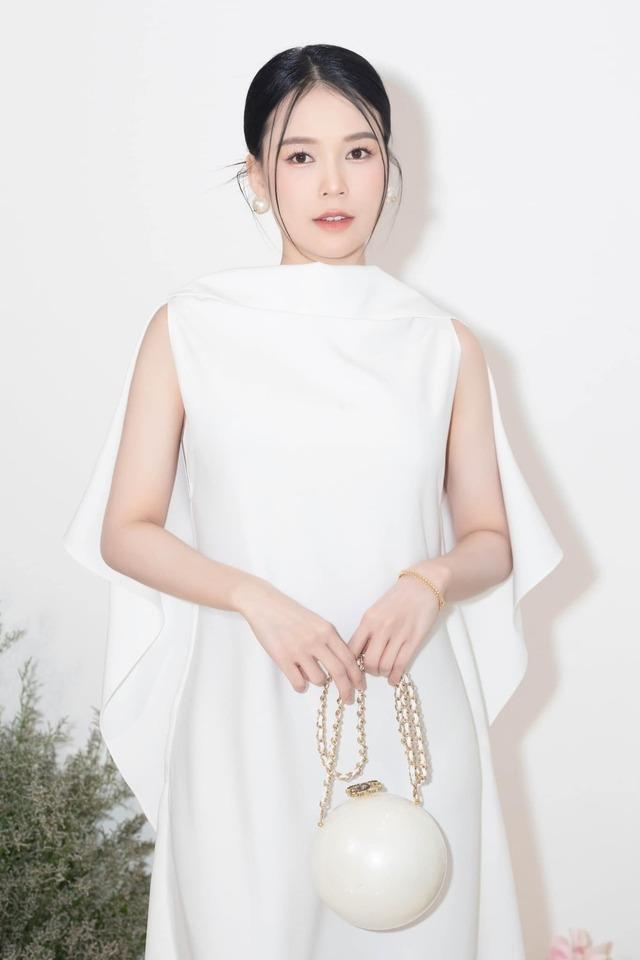 Showbiz Việt: Loạt mẹ bỉm gây sốt vì lấy dáng nhanh chóng!-7