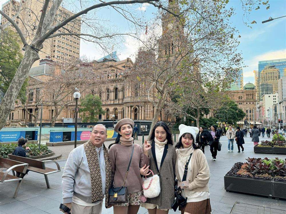 Thúy Hạnh chuẩn bị cho con du học Úc: Dẫn cả nhà sang thăm trường-5