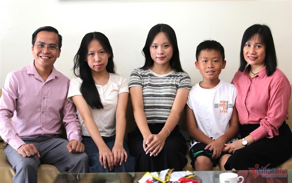 Nữ sinh Vĩnh Phúc trở thành thủ khoa khối D năm 2024: Em bật khóc vì sốc-2